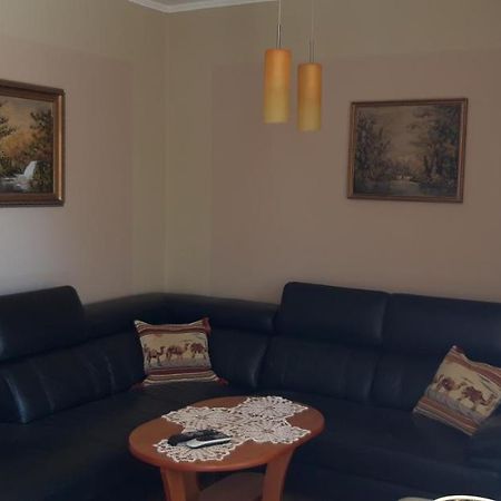 Ildi Apartman Дьєнешдіаш Екстер'єр фото