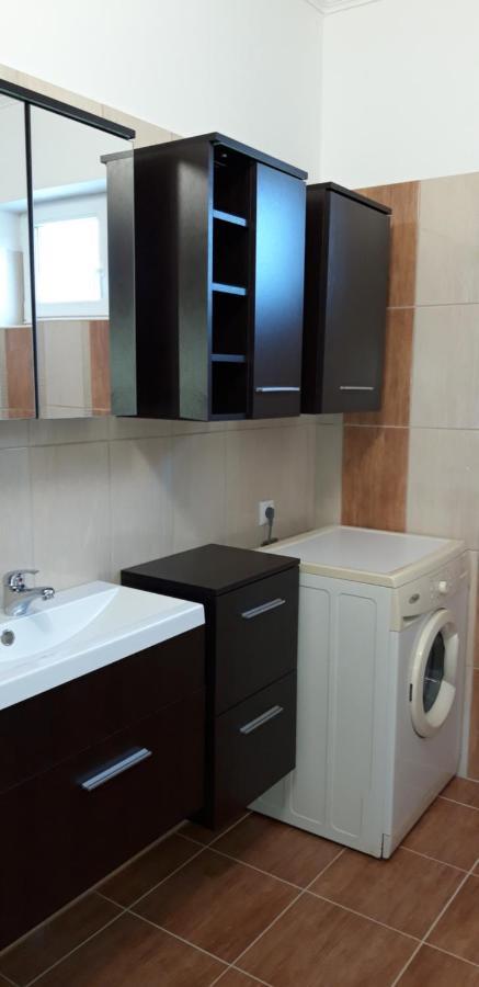 Ildi Apartman Дьєнешдіаш Екстер'єр фото